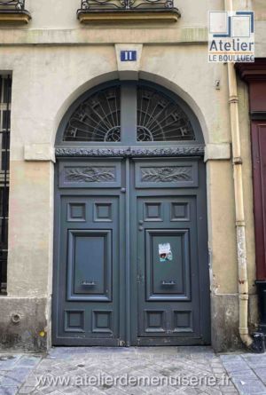 PORTE COCHERE 11 RUE MAZARINE PARIS 6