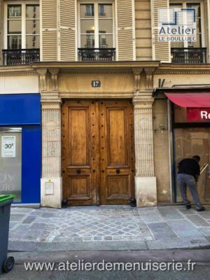 PORTE COCHERE 17 RUE D\'ANTIN PARIS 2